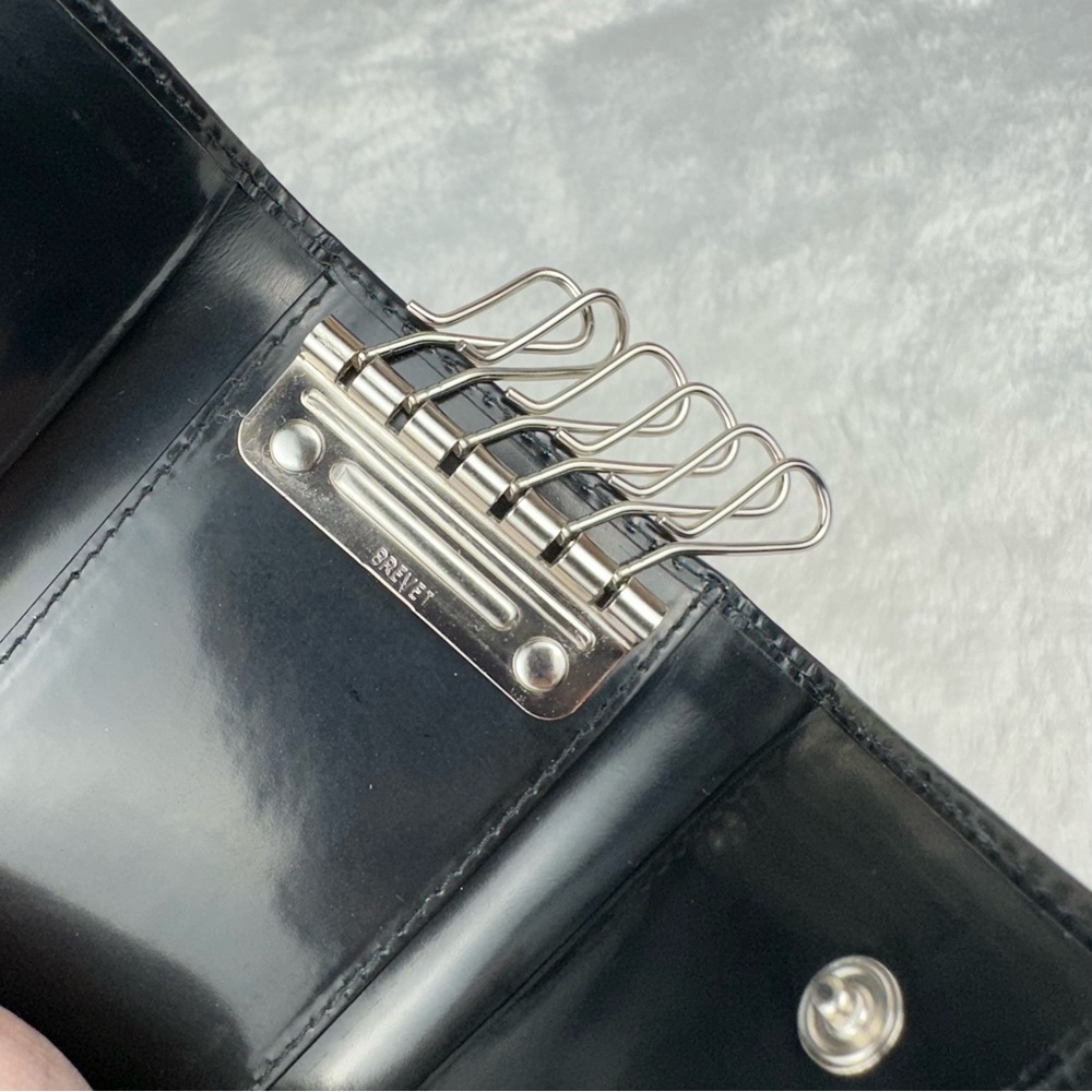 Prada Matte Black Patent Leather Key Cles wallet - Picture 8 of 12